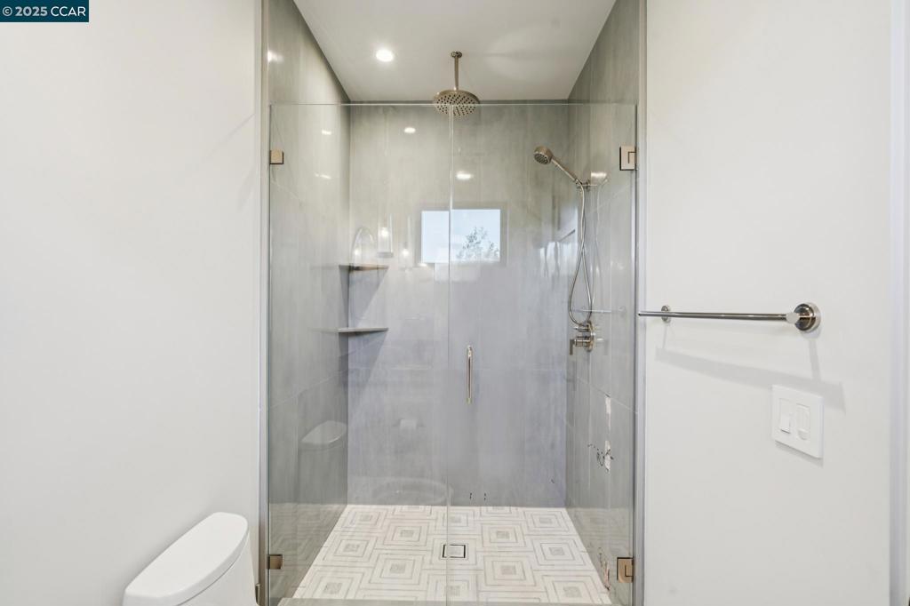 HAPPY VALLEY - Residential