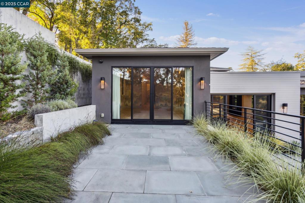 HAPPY VALLEY - Residential