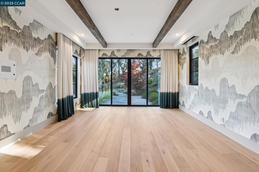 HAPPY VALLEY - Residential