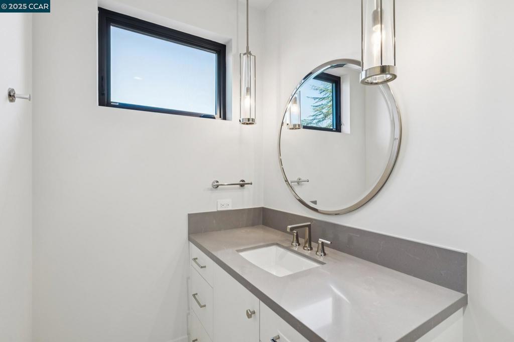 HAPPY VALLEY - Residential