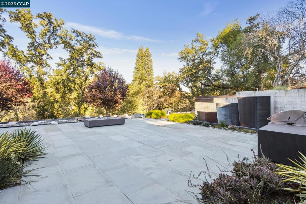 HAPPY VALLEY - Residential