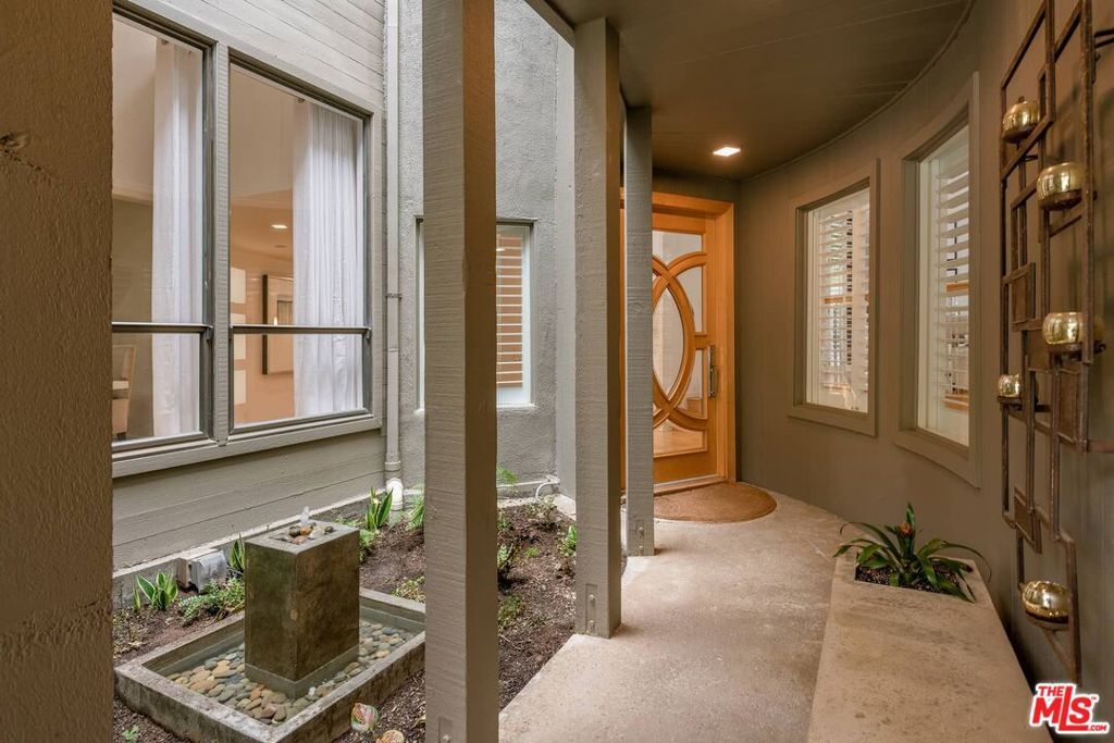 Photo of 17765 Camino De Yatasto, Pacific Palisades, CA 90272 (MLS # 26673257)