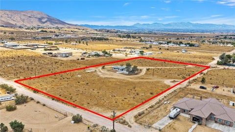 Tiny photo for 10675 Joshua RD, Apple Valley, CA 92308 (MLS # HD26157971)