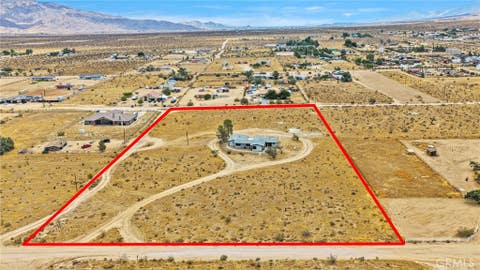 Tiny photo for 10675 Joshua RD, Apple Valley, CA 92308 (MLS # HD26157971)