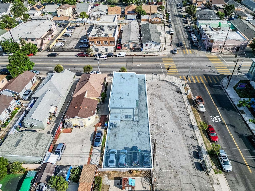1378 E Vernon