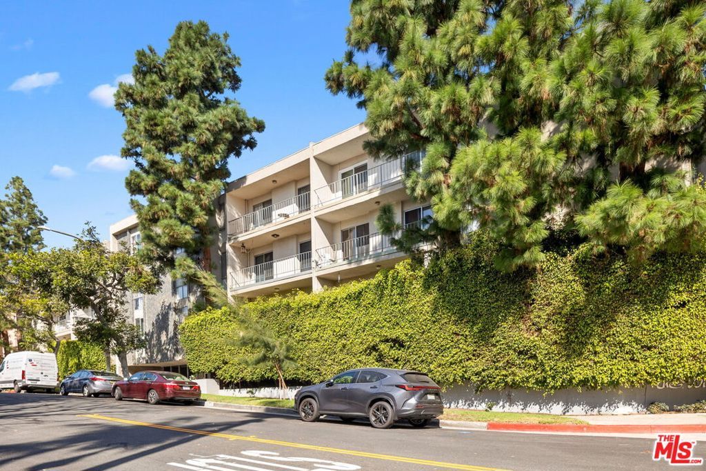 Photo of 5625 Windsor Way #211, Culver City, CA 90230 (MLS # 25614897)