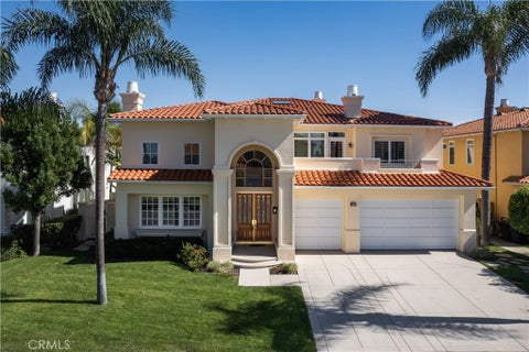 Photo of 32 Via Porto Grande, Rancho Palos Verdes, CA 90275 (MLS # SB26224411)