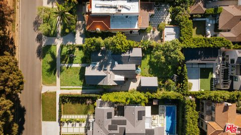 Photo of 715 S Burlingame Avenue, Los Angeles, CA 90049 (MLS # 26651999)