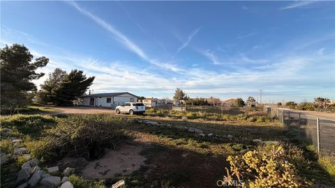 Photo of 13958 Sage St, Oak Hills, CA 92344 (MLS # CV26044382)