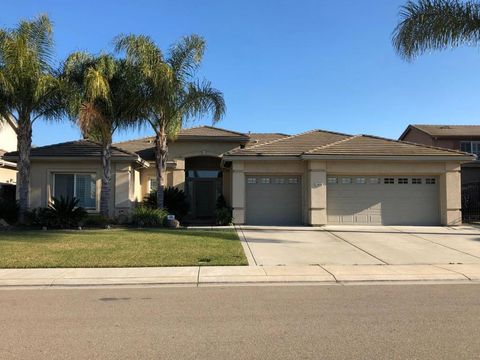 Photo of 10658 Willow Glen Circle, Stockton, CA 95209 (MLS # ML82047600)