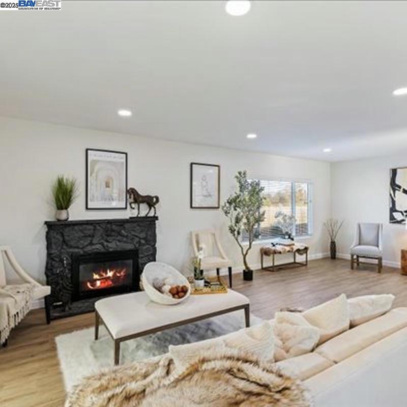 BROOKVALE - Residential