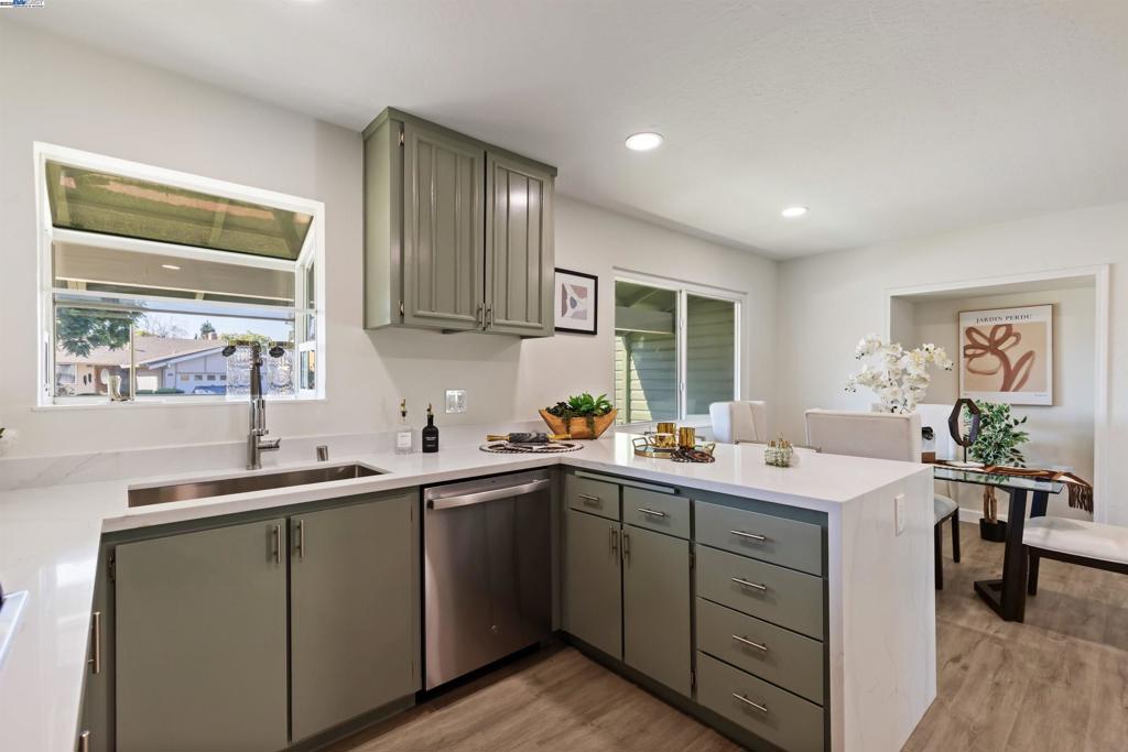 BROOKVALE - Residential