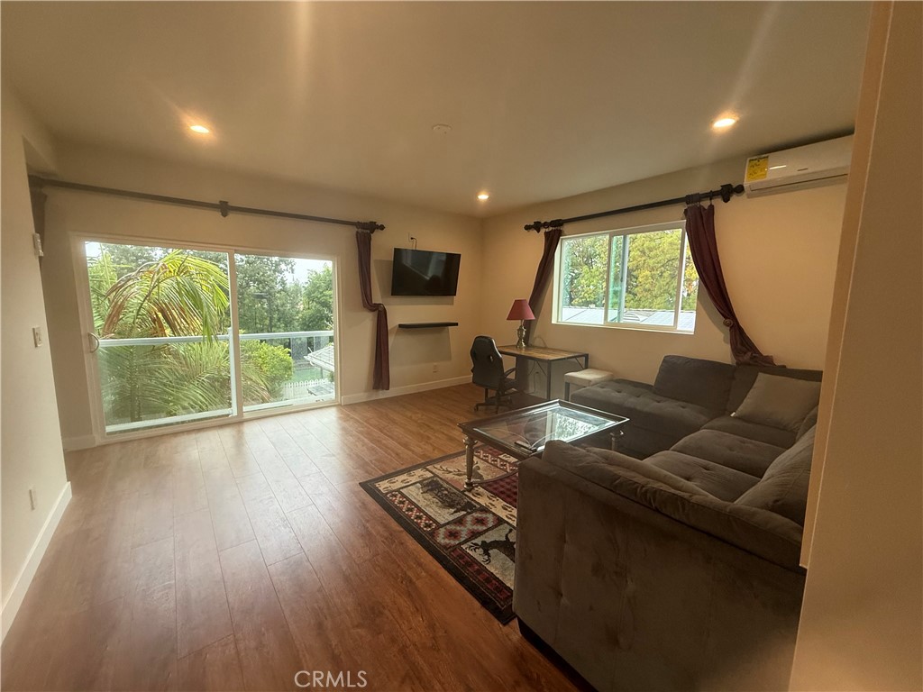 Welcome to this fully furnished charming 1 bedf 1.5 bath in the heart of Woodland HILLS. This modern ADU is a two story, with the first floor offering a nice layout of the living room, a kitchen, a dining room area, and a powder room. The second floor is very well lit, with a large area - could be used for recreation and/or home office, as well as one bedroom and a full bath. This unit includes a washer and dryer.
Water, Gas, Garbage, Hot Water, Cold Water, high speed internet, Samsung 26 cu smart refrigerator, 65 inch Samsung Smart TV, Queen bed with a grey head board and foot board with metal base, 14 inch memory foam mattress, coffee maker, toaster, brown wood dinning table with 4 chairs, black leather sofa bed, private patio.
Conveniently located near shopping centers, Bristol Farms, Starbucks, Westfield Shopping Mall, The Village at Woodland Hills, The Commons at Calabasas, and many great restaurant options! Also close to the freeway! Come see us!!