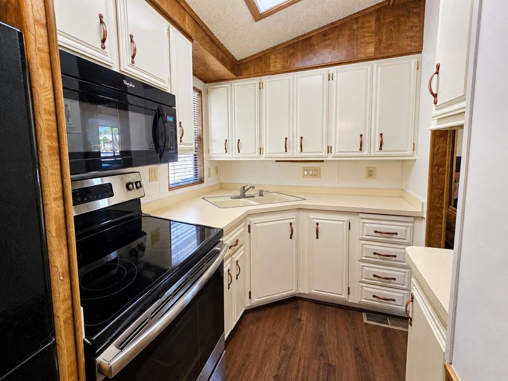 16400 Bubbling Wells Road 303