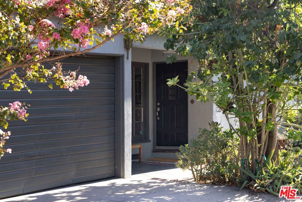 3666 Roderick Road