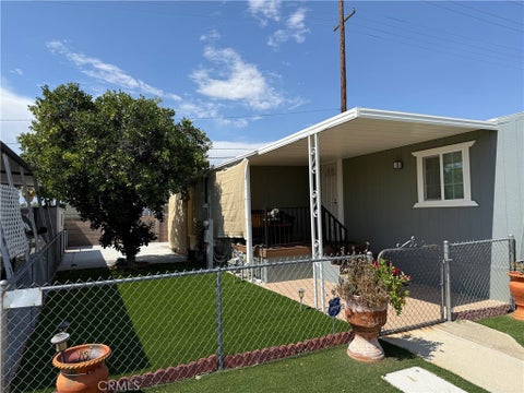 Photo of 260 N Lyon Ave #38, Hemet, CA 92543 (MLS # SW26152893)