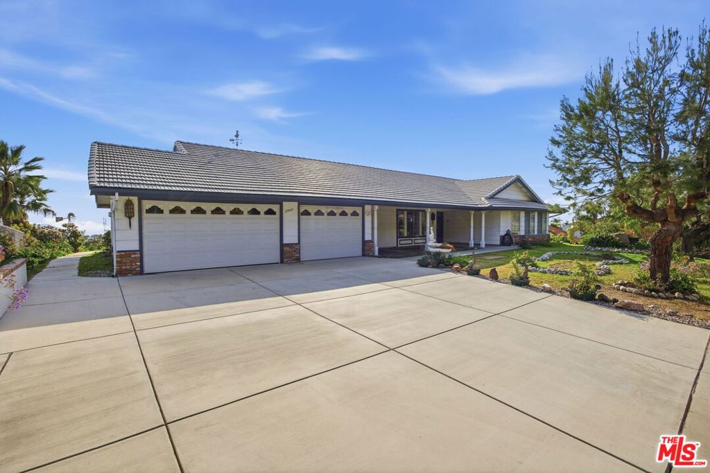 25945 Fran Lou Drive