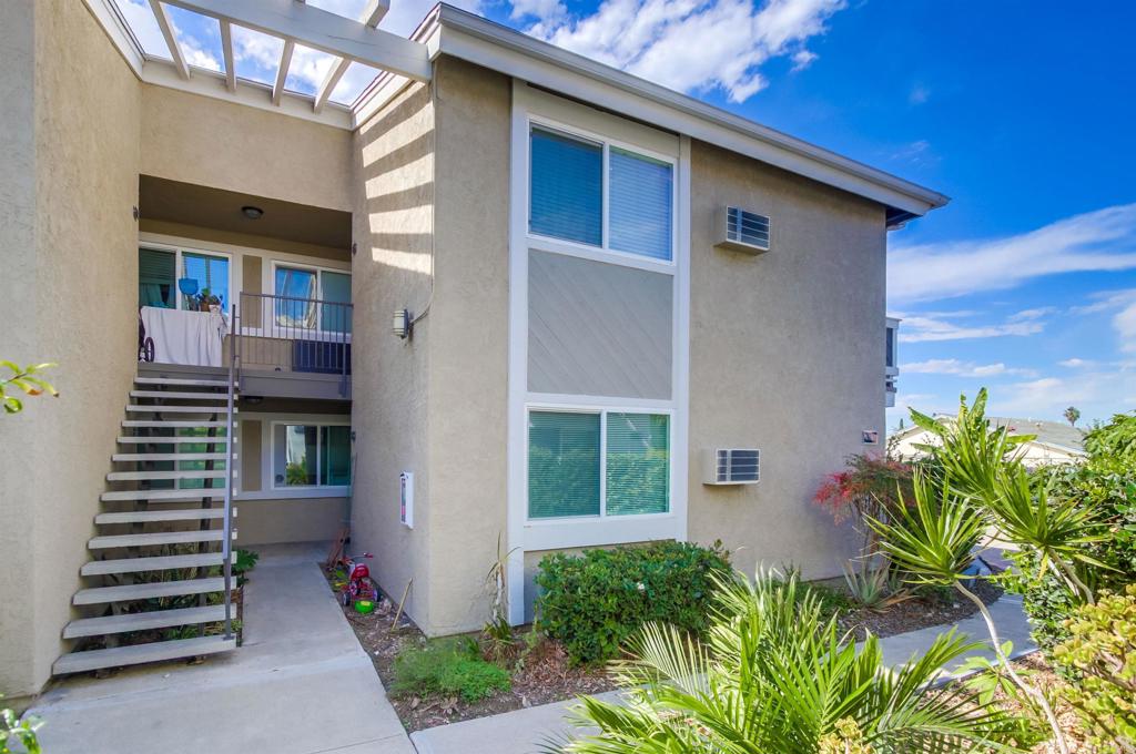 11187 Kelowana Rd 76