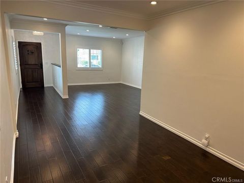 Photo of 5752 Newcastle Avenue, Encino, CA 91316 (MLS # SR26103528)