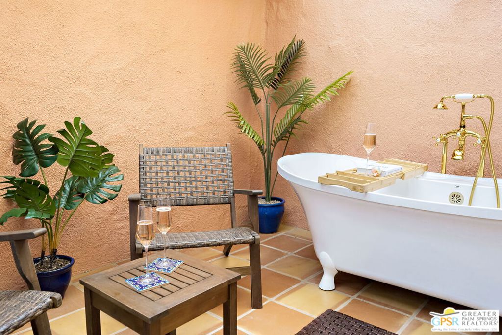 Monterey Country Clu - Residential