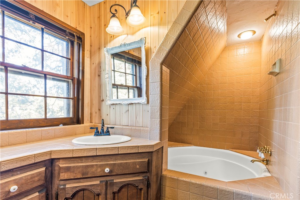 Twin Peaks (TWIN) - Residential