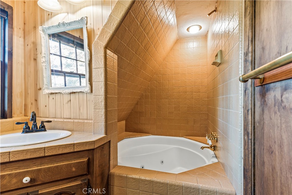 Twin Peaks (TWIN) - Residential