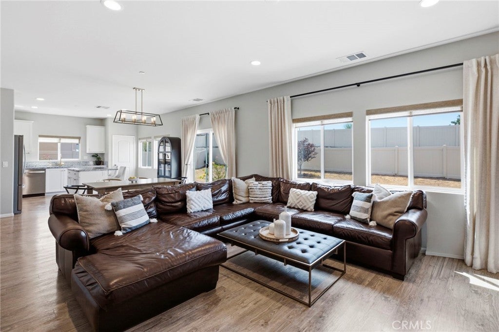 32593 Cumulus Lane
