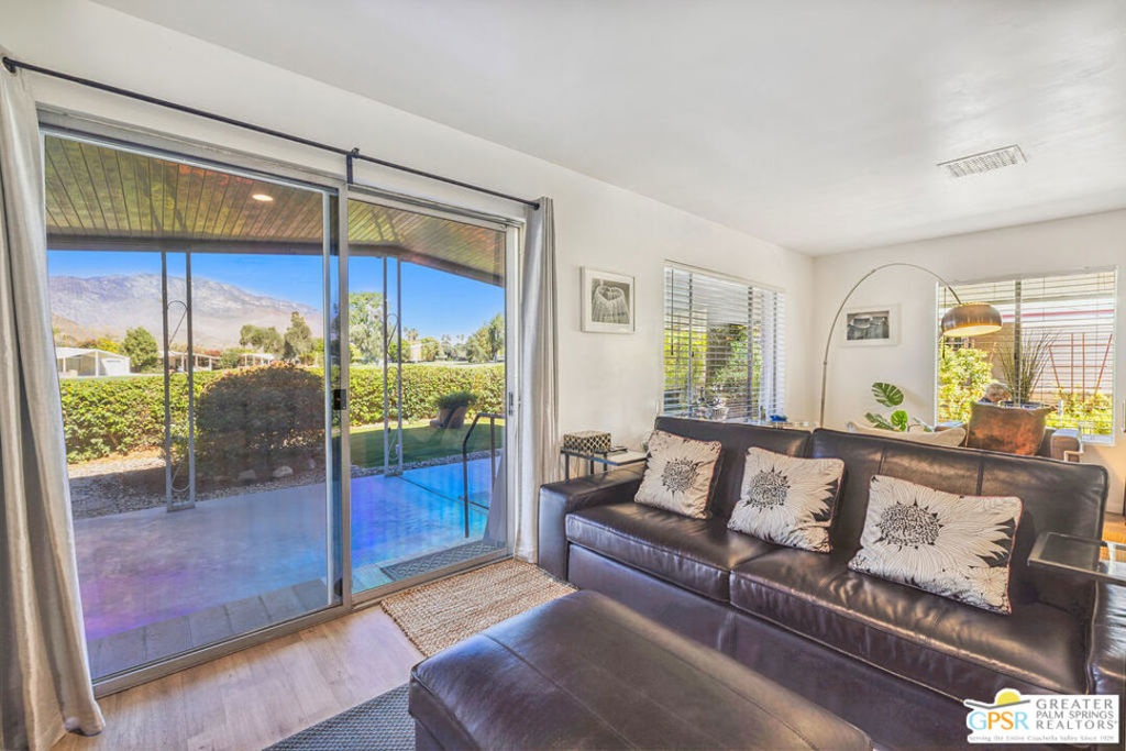 Date Palm Country Cl - Manufactured In Park