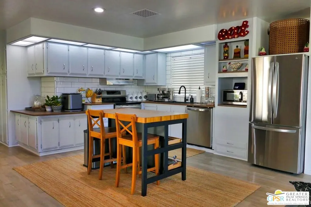 Cathedral City, California 92234, United States, 2 Bedrooms Bedrooms, ,2 BathroomsBathrooms,Residential,Active,210207