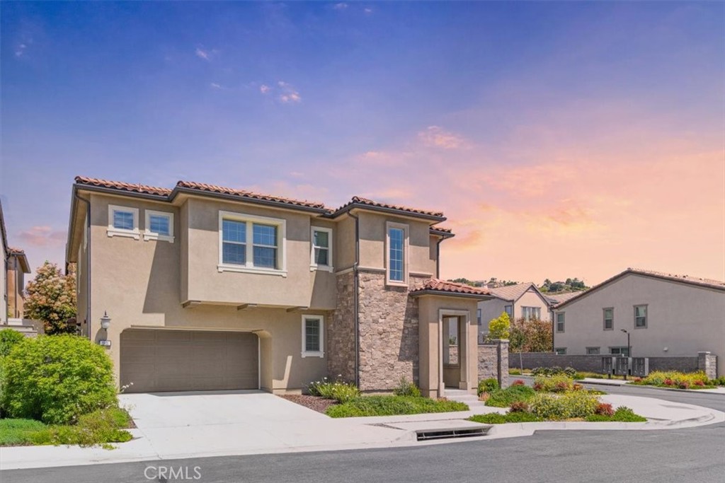 1901 Aliso Canyon Drive