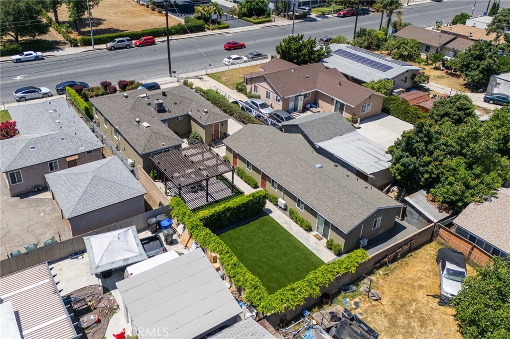 783 E Grand Avenue