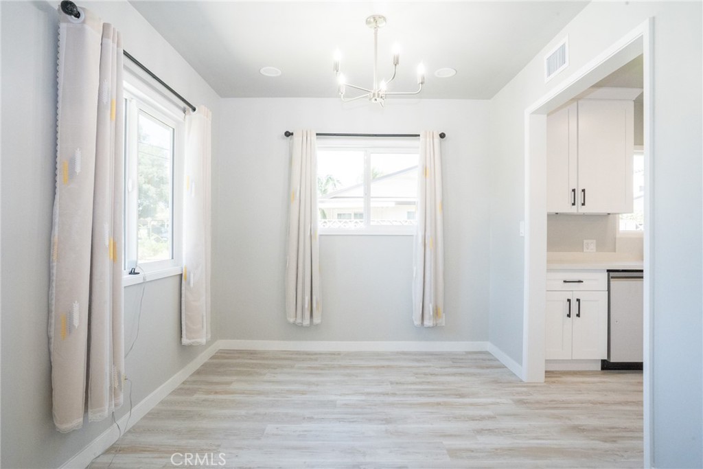 6152 Oak