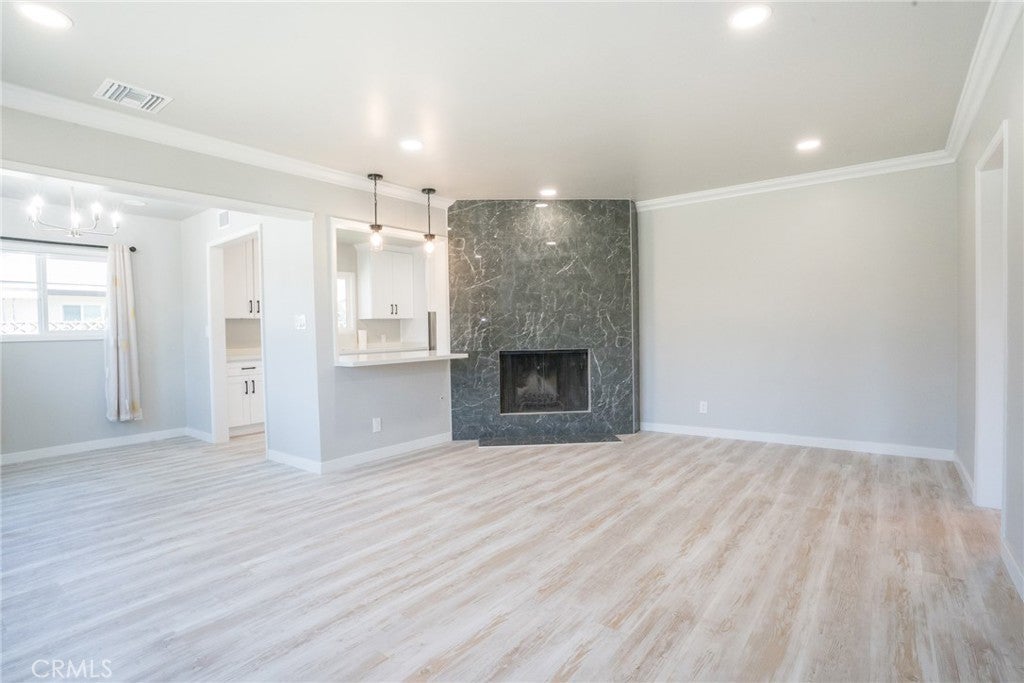 6152 Oak