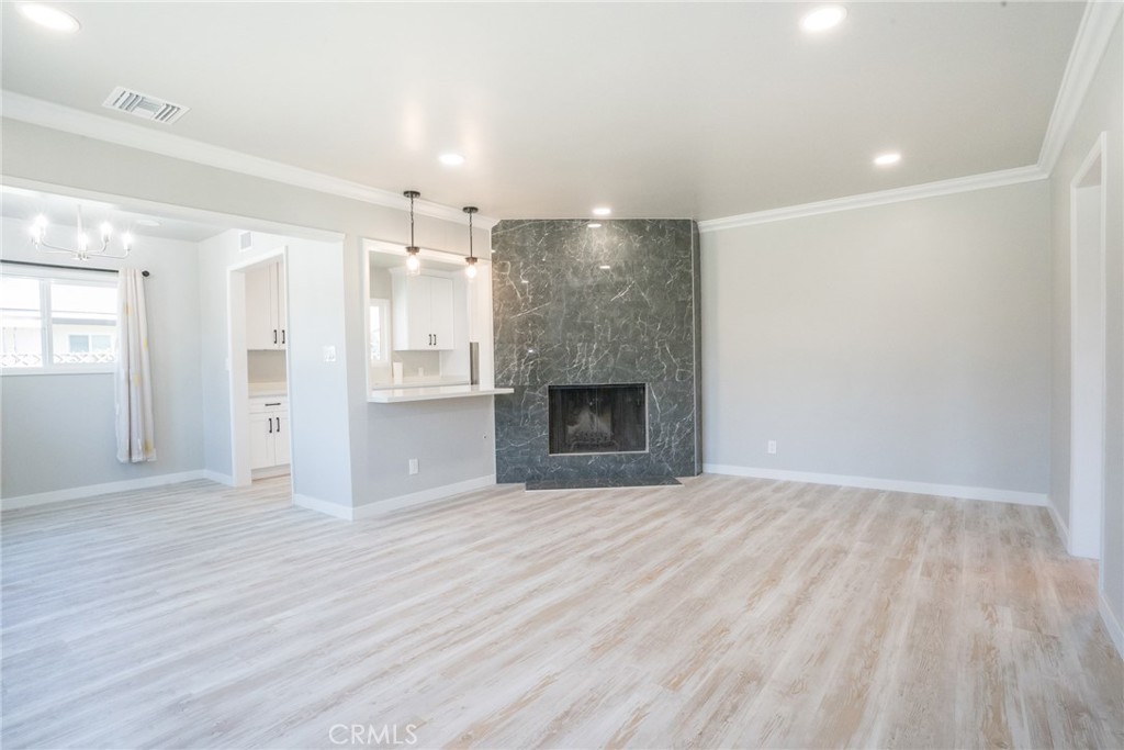 6152 Oak