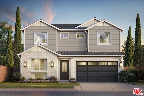 Photo of 8024 Stewart Avenue, Los Angeles, CA 90045 (MLS # 26635819)