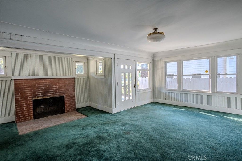 Photo of 693 N Euclid Ave, Upland, CA 91786 (MLS # CV26053483)