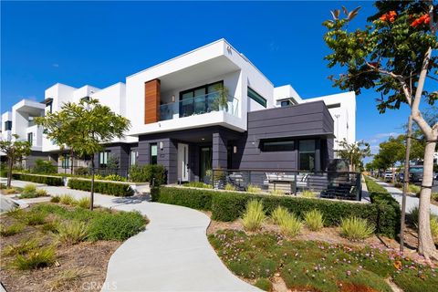 Photo of 16398 Veterans Way, Tustin, CA 92782 (MLS # OC26116489)