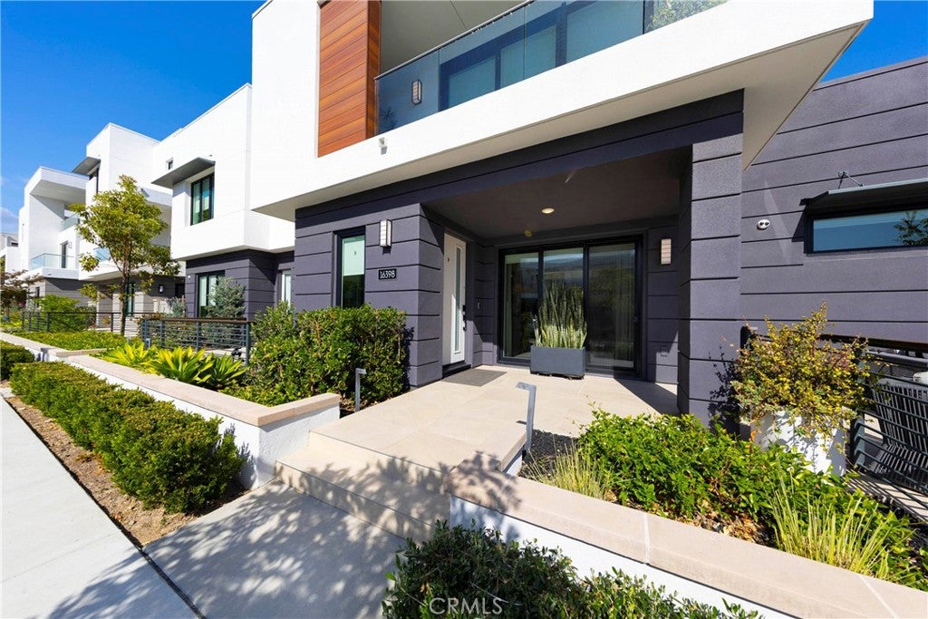 16398 Veterans Way