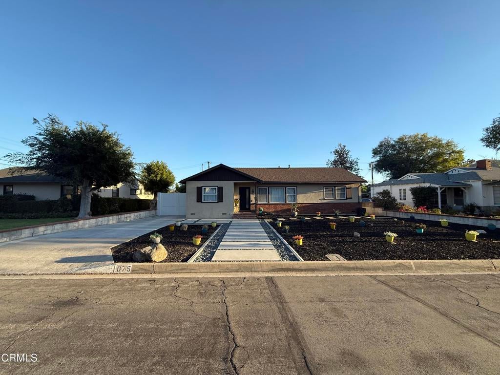 1075 Chevron Court