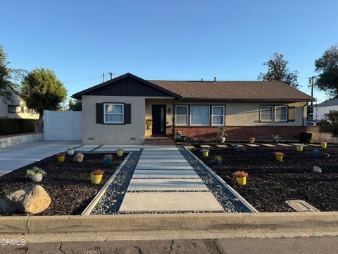 Photo of 1075 Chevron Court, Pasadena, CA 91103 (MLS # P1-28649)