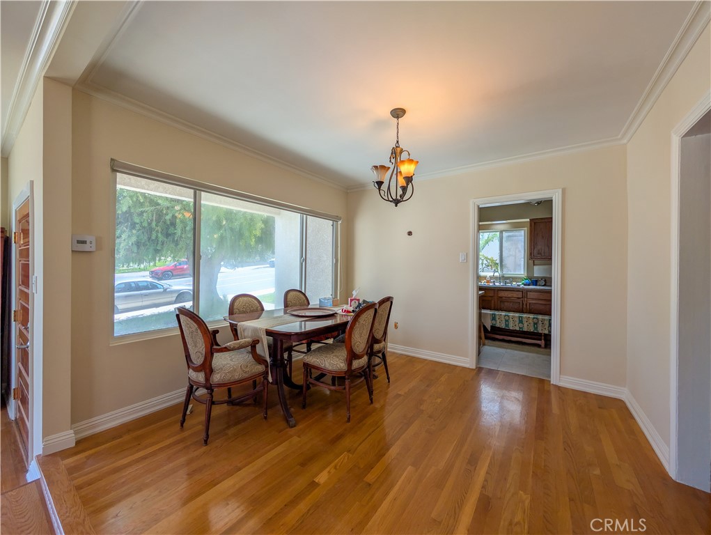 1266 W 19th