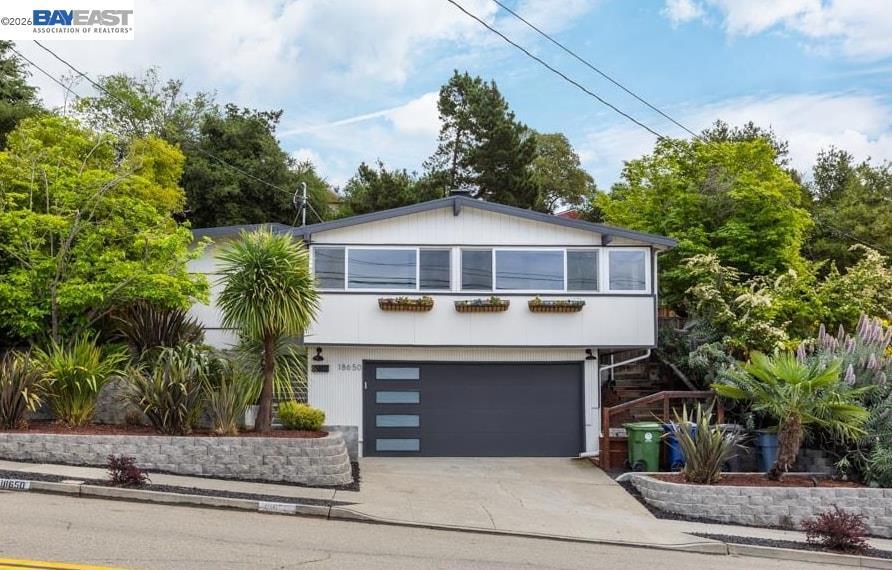 18650 Center St, Castro Valley CA 94546