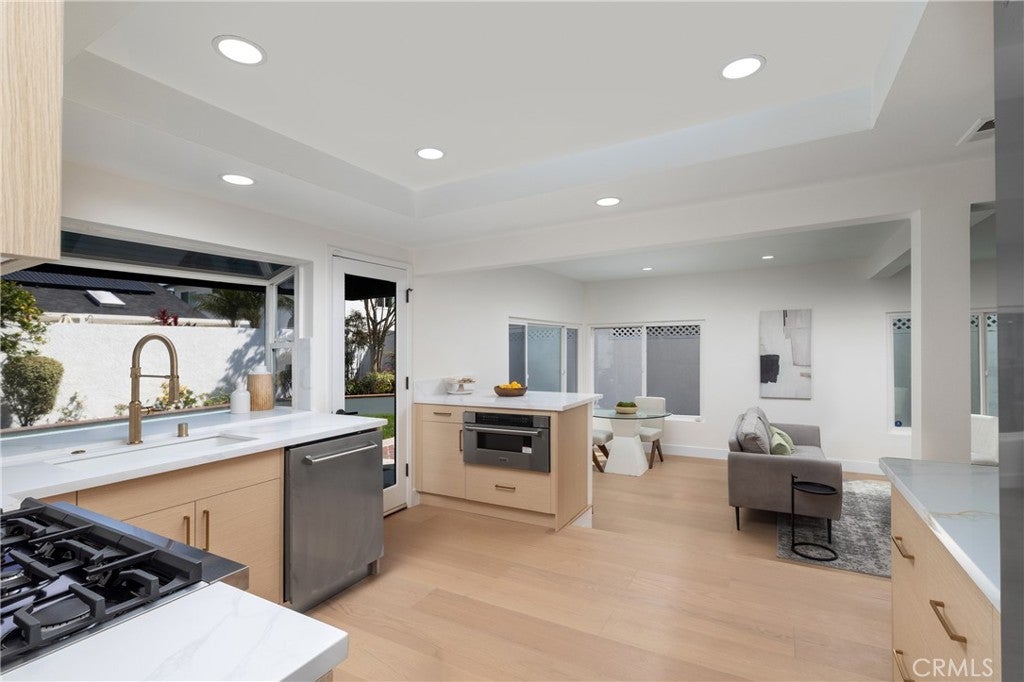 3834 Mistral, Huntington Beach CA 92649 - Photo 9