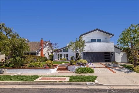 Photo of 3834 Mistral Dr, Huntington Beach, CA 92649 (MLS # OC26105318)