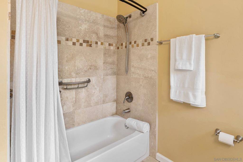 La Mesa - Residential