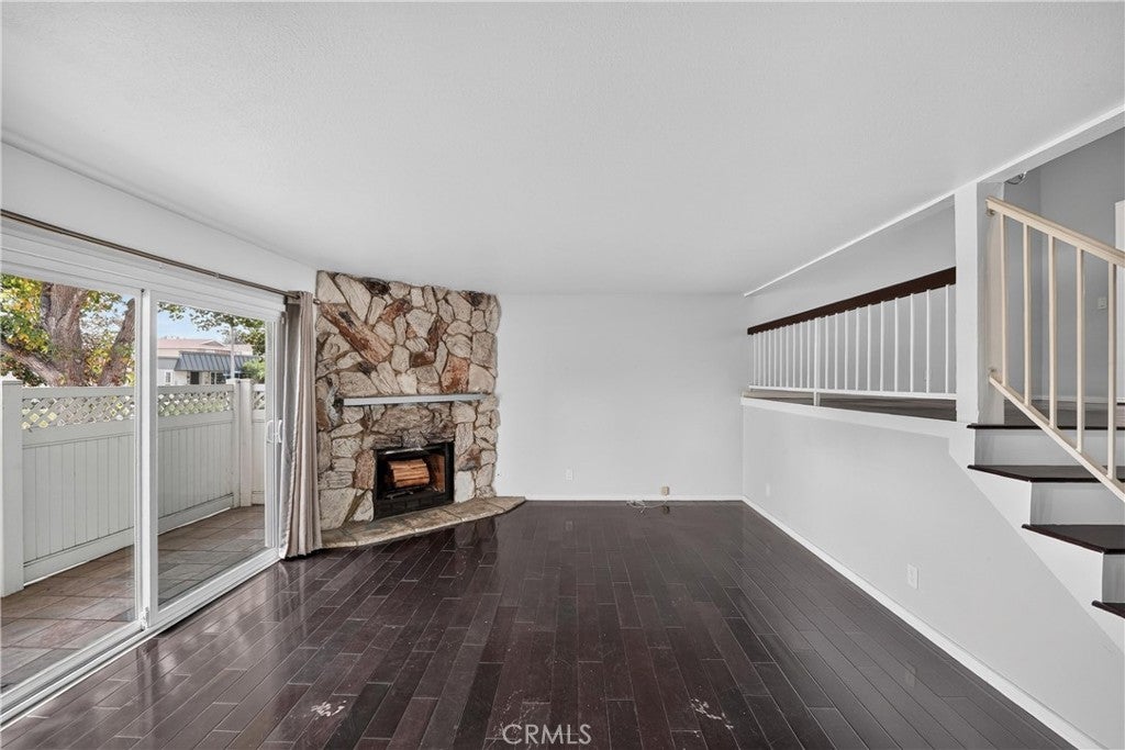 2105 N Derek 3