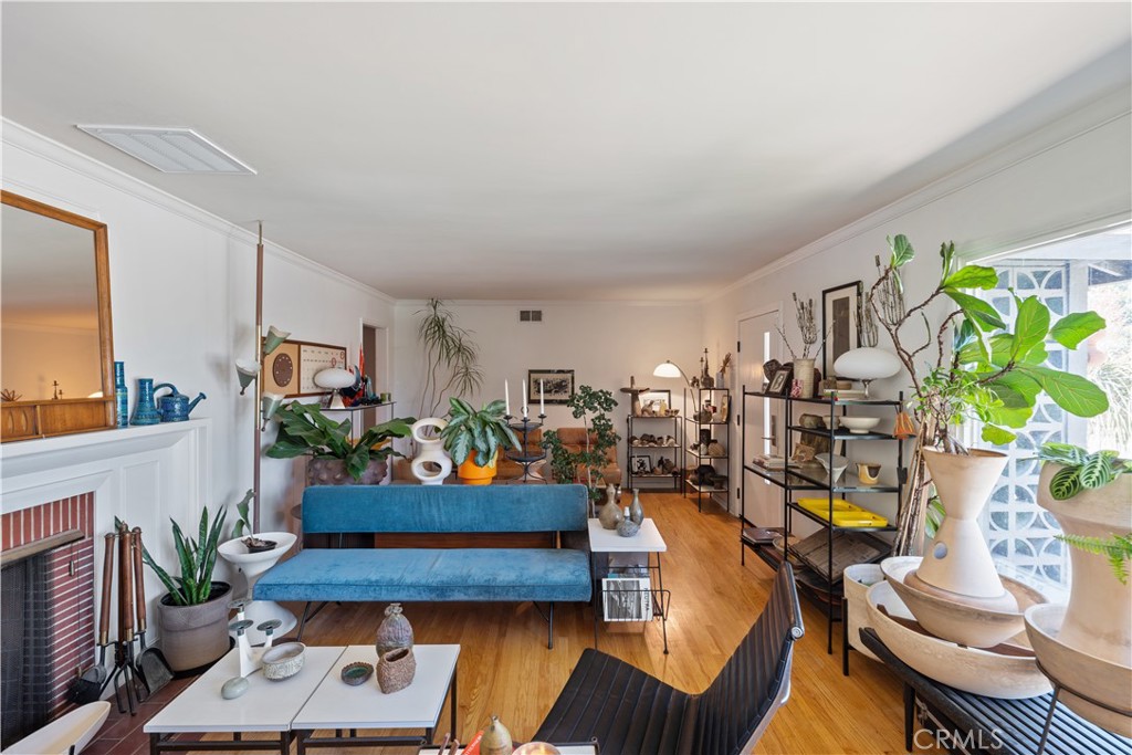 1105 W Highland Avenue