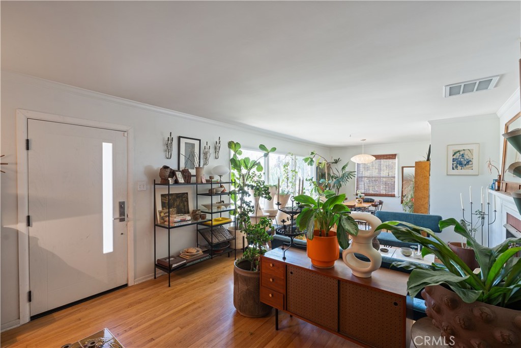 1105 W Highland Avenue