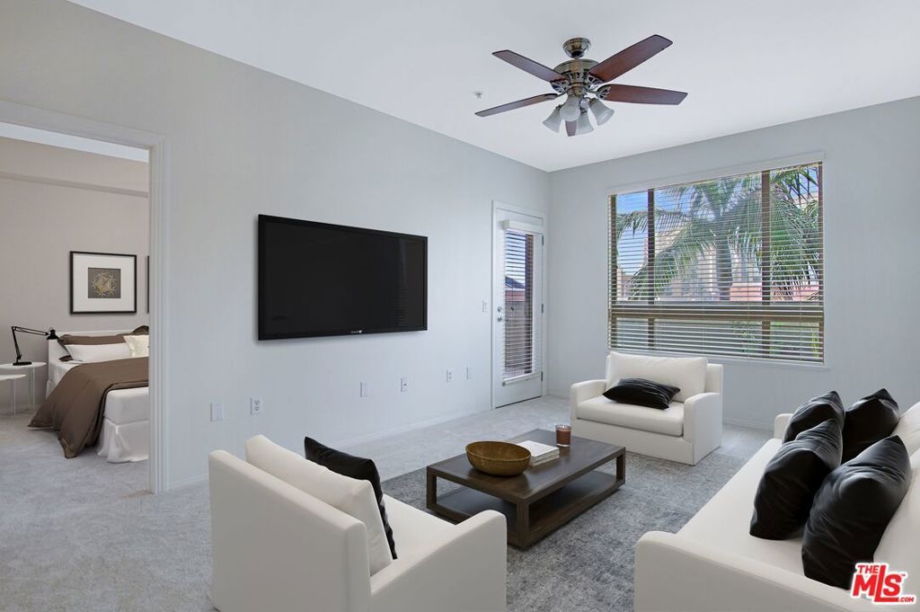 listing image 130723924536425736456