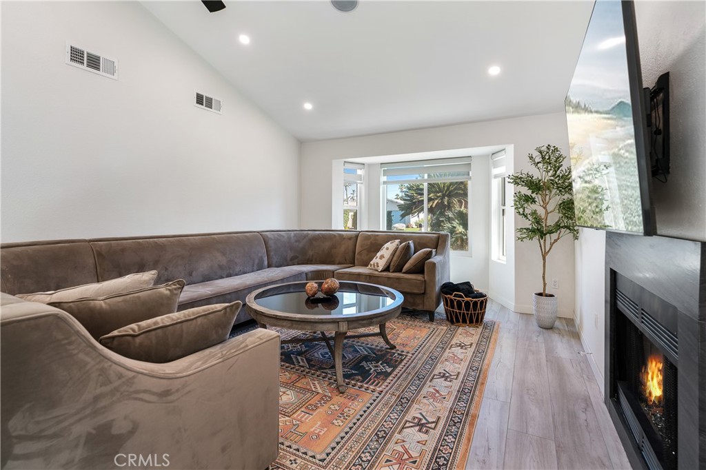 Panorama (33545) - Residential Lease